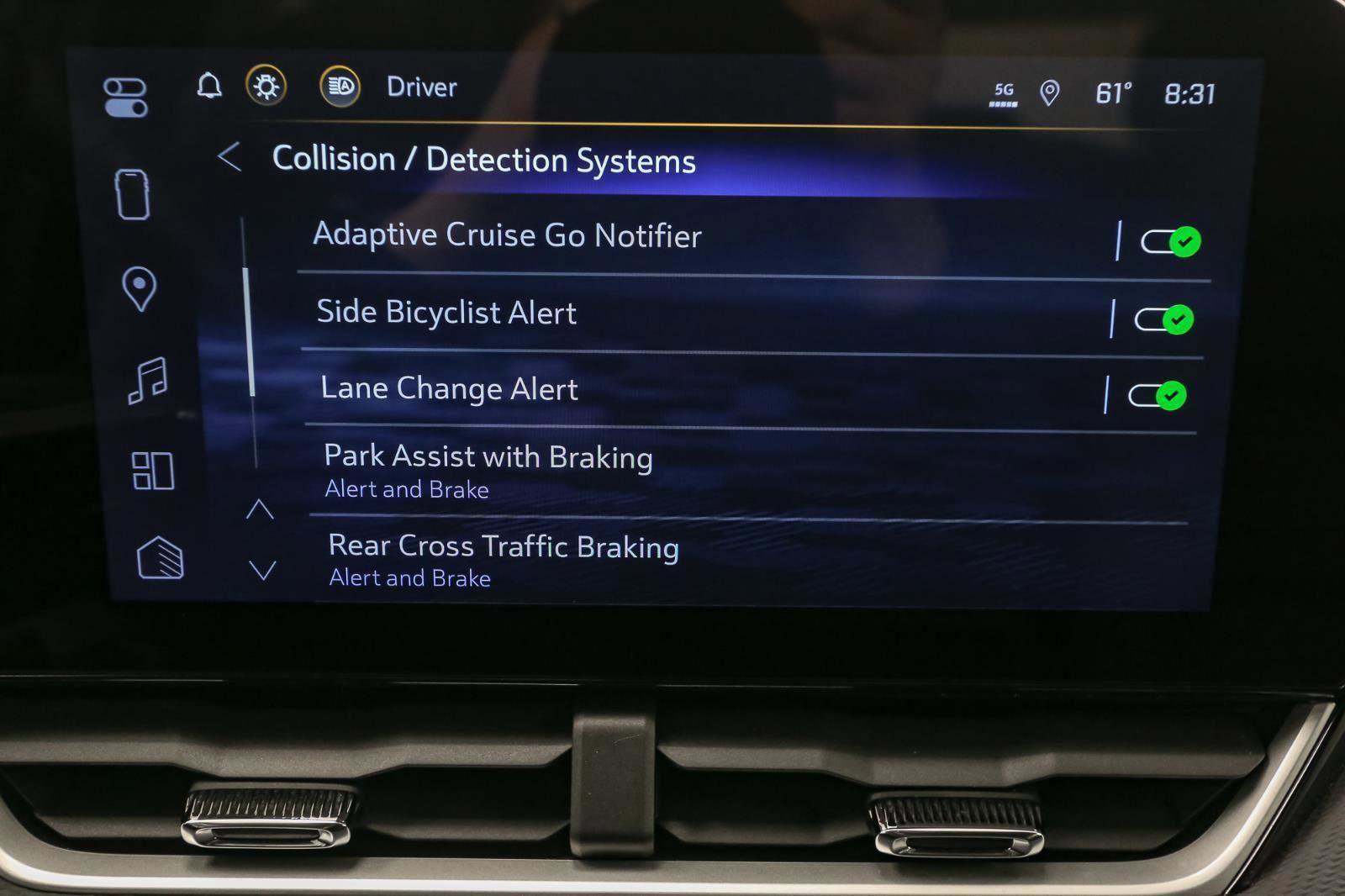 Used 2025 Chevrolet Equinox LT w/ Convenience Package II image 33