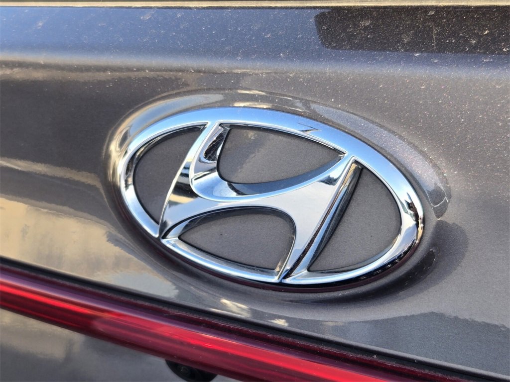 Used 2022 Hyundai Santa Fe Blue image 7