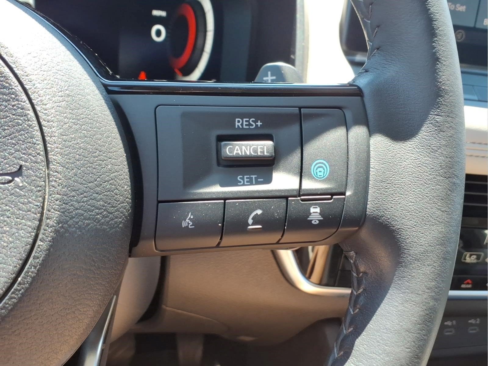 Certified 2024 Nissan Rogue SL w/ SL Premium Package AWD/4WD image 18