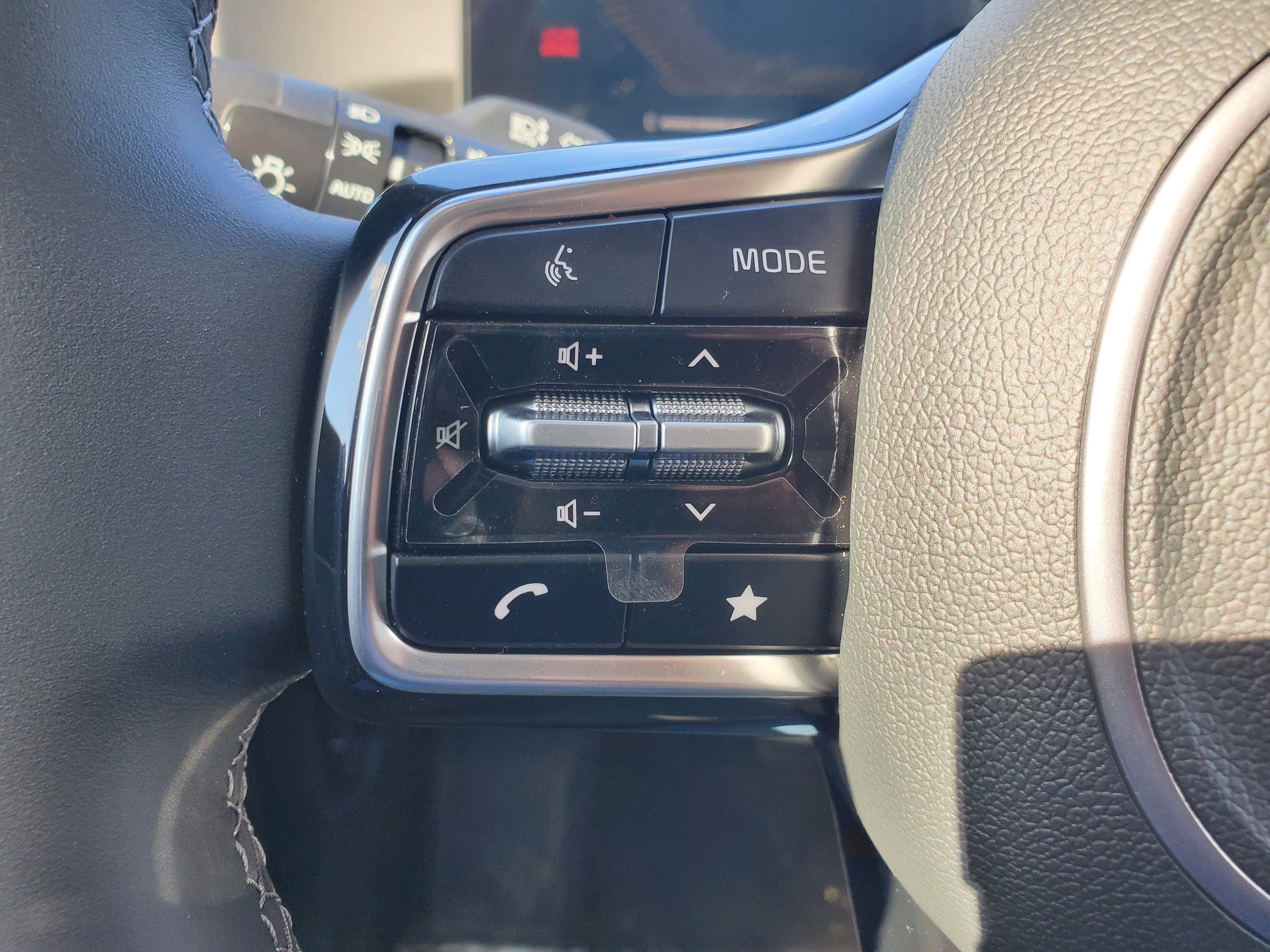 New 2025 Kia Sorento SX image 18