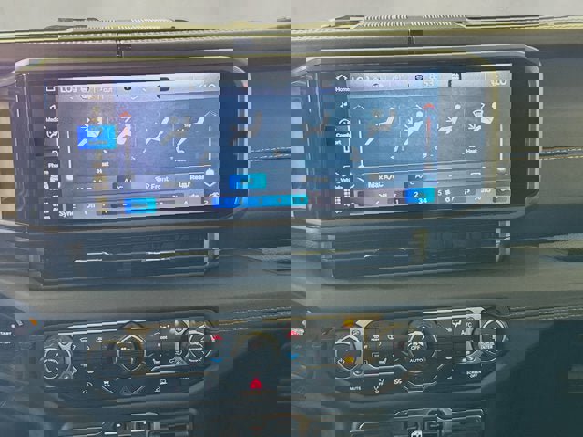 Used 2025 Jeep Gladiator Sport AWD/4WD image 15