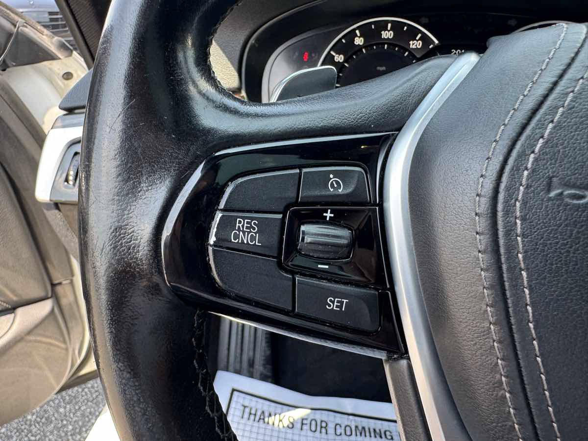 Used 2019 BMW 530i w/ Convenience Package RWD image 14
