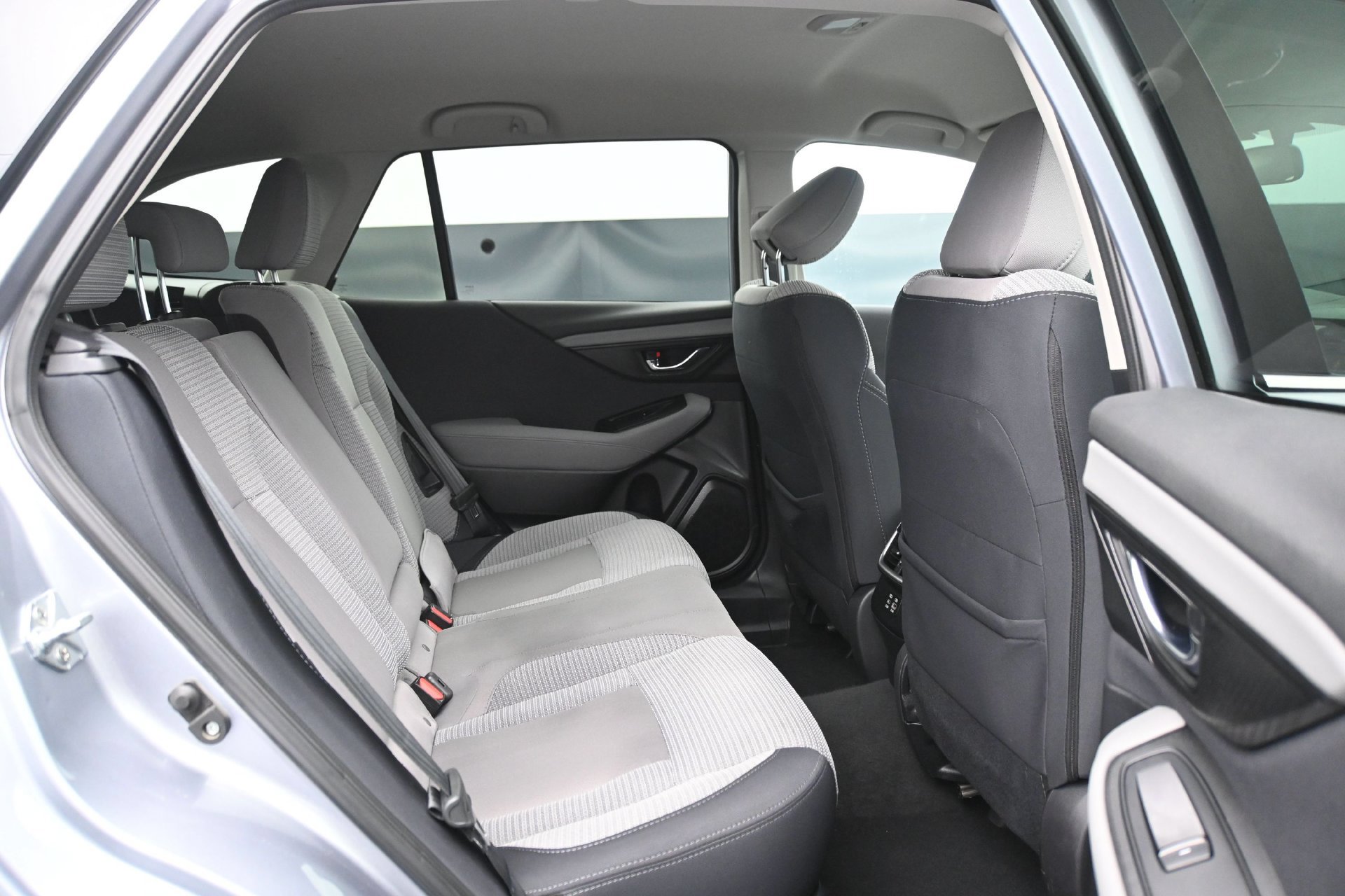Used 2025 Subaru Outback Premium AWD/4WD image 14