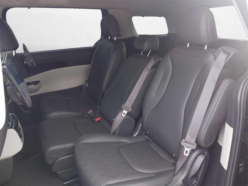 Used 2024 Kia Carnival SX image 9