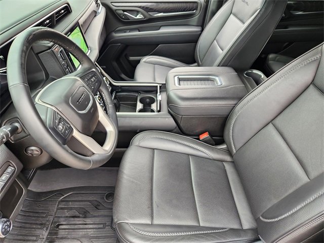 Used 2023 GMC Yukon Denali w/ LPO, Floor Liner Package image 13