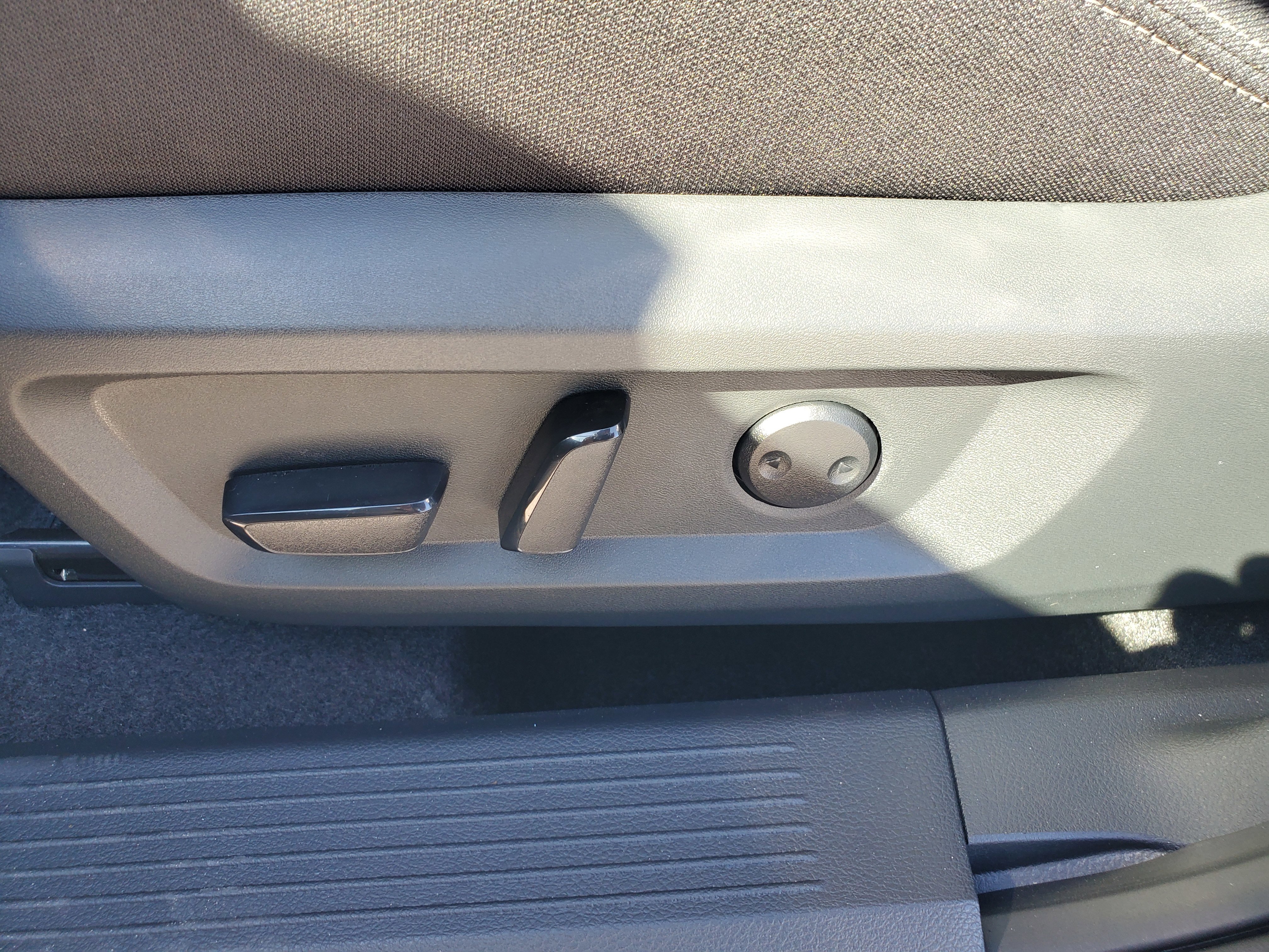 New 2026 Nissan Rogue SV image 21