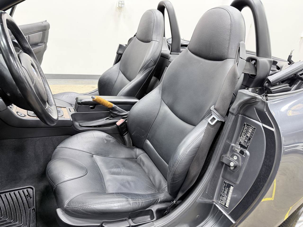 Used 2001 BMW Z3 2.5i RWD image 32