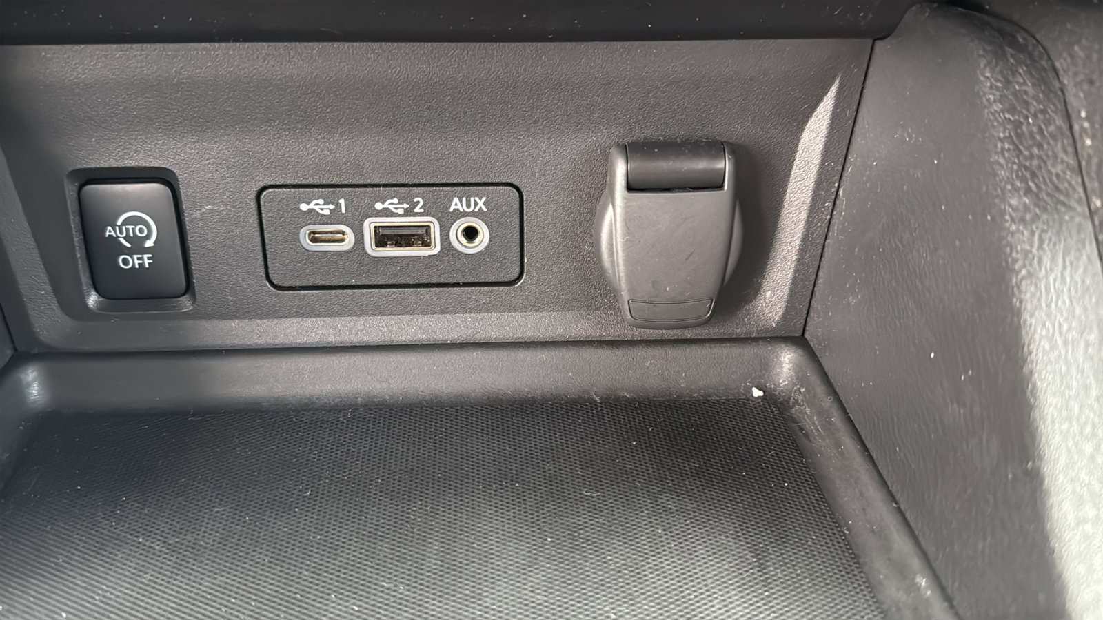 Certified 2024 Nissan Sentra SR image 16