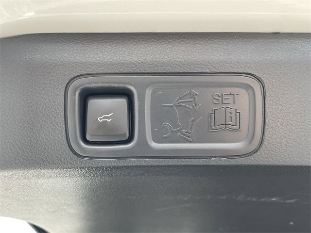 Used 2022 Lincoln Navigator Reserve image 10
