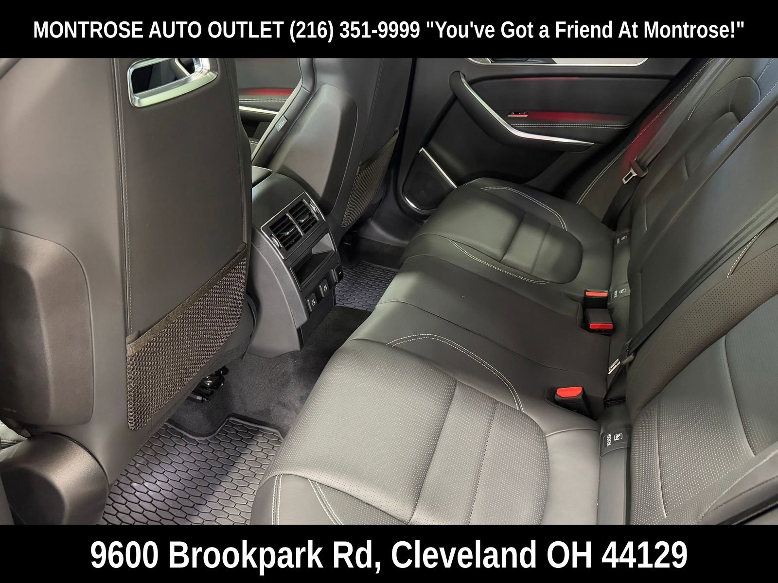 Used 2024 Jaguar F-PACE R-Dynamic S image 37