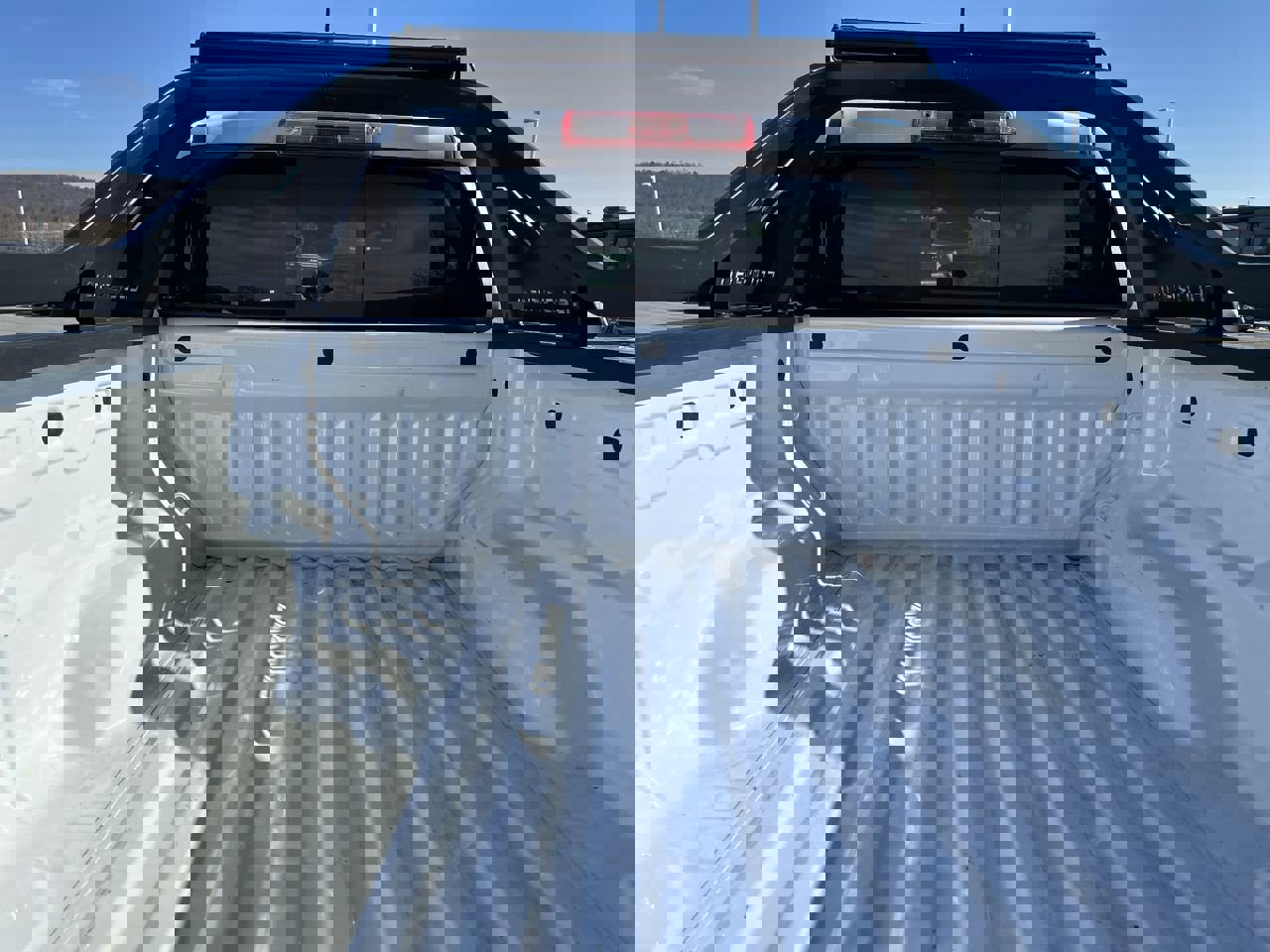 New 2025 Chevrolet Colorado Z71 w/ Midnight Edition image 9