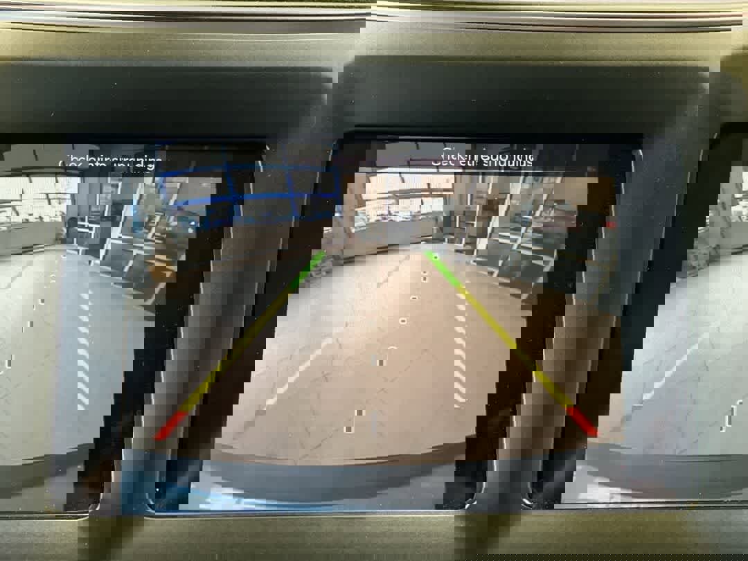 Used 2019 Jeep Cherokee Latitude Plus image 20