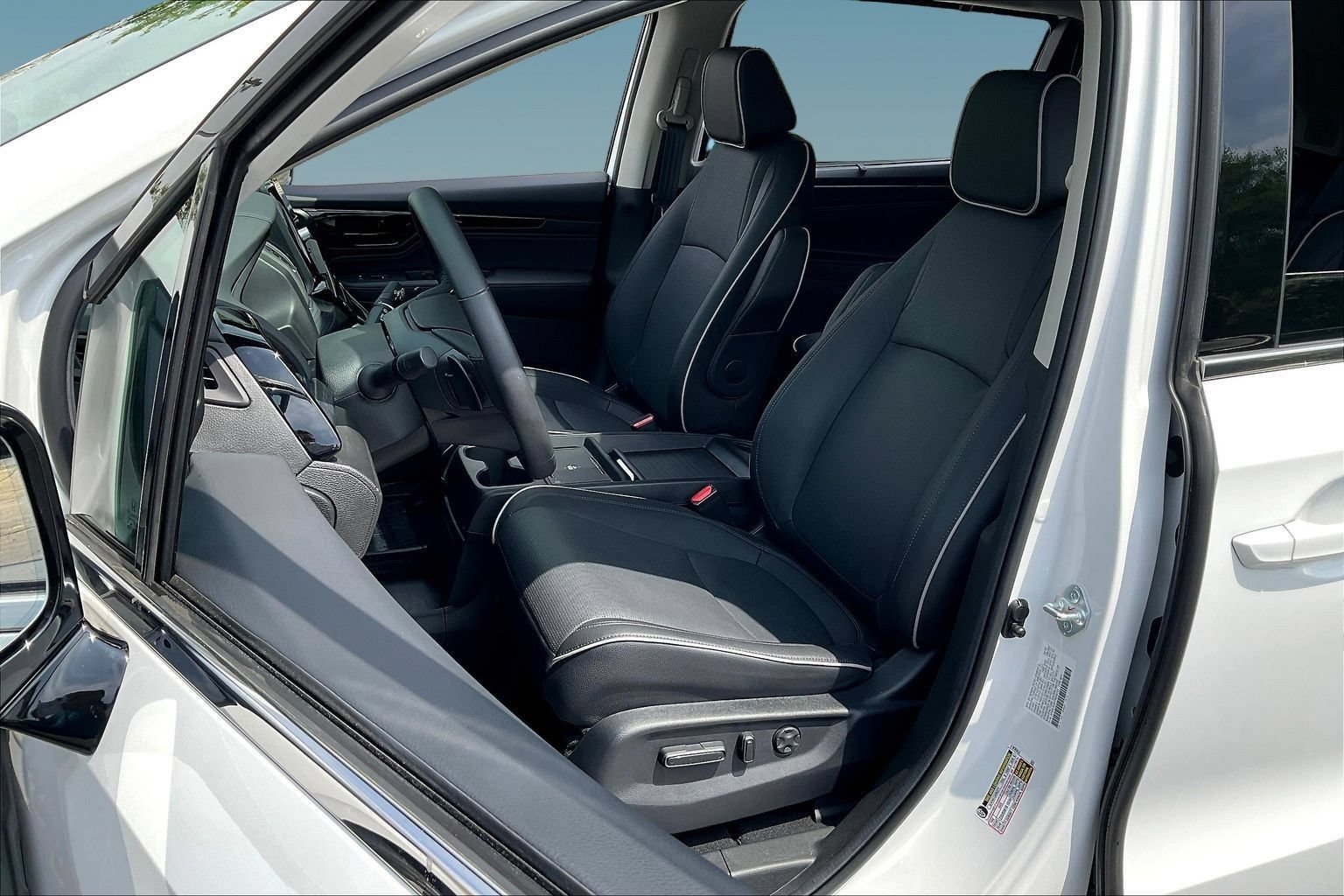 Used 2026 Honda Odyssey Elite image 21