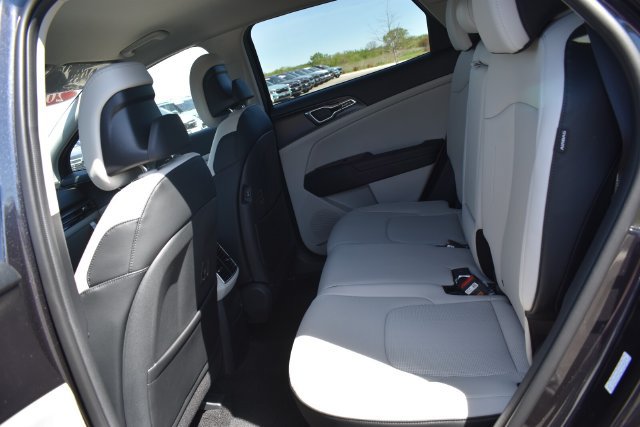 New 2026 Kia Sportage EX FWD image 18