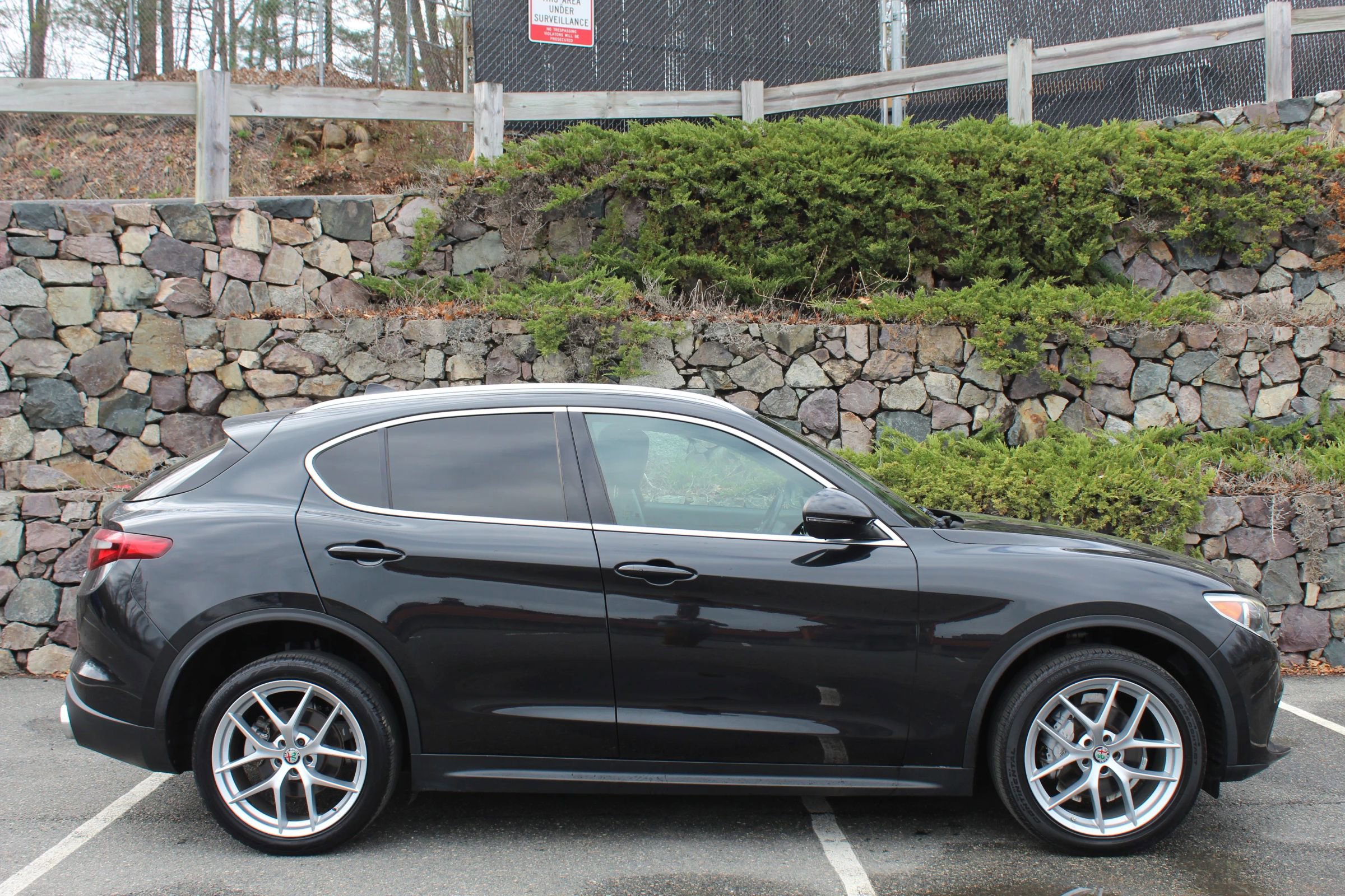 Used 2019 Alfa Romeo Stelvio Ti Lusso w/ Quick Order Package 22X Lusso AWD/4WD image 5