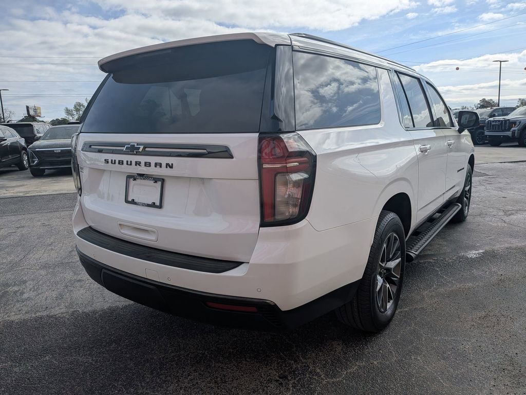 Used 2021 Chevrolet Suburban Z71 w/ Luxury Package image 5