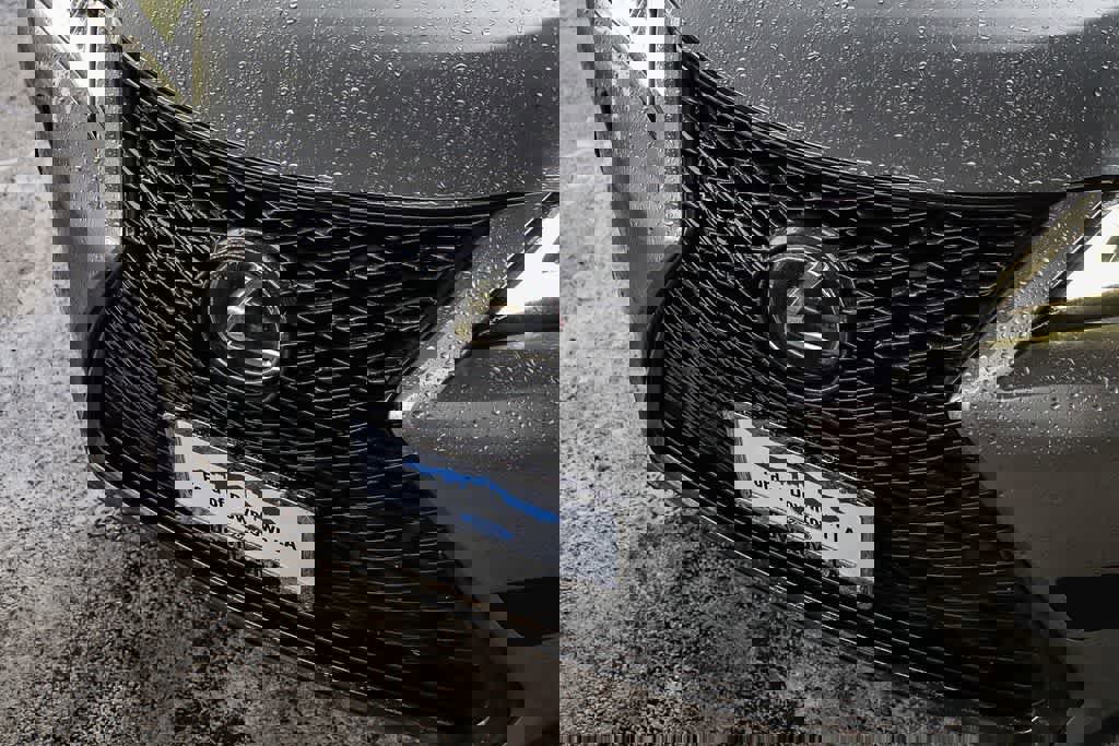 Used 2019 Lexus UX 200 F Sport w/ F Sport Premium Package image 8