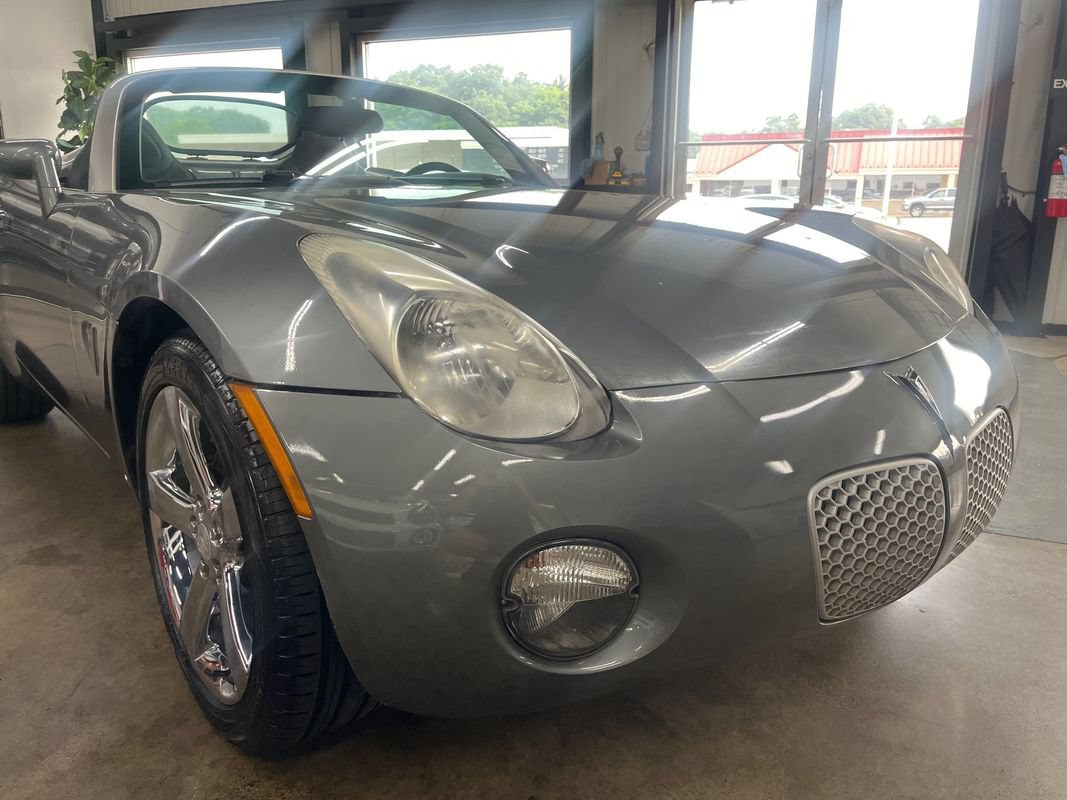 Used 2007 Pontiac Solstice Convertible w/ Premium Package RWD image 19