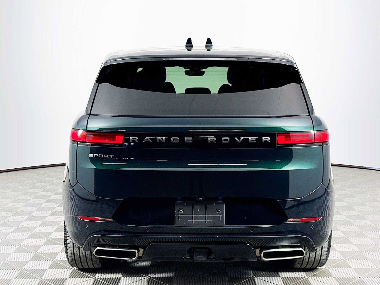 Certified 2025 Land Rover Range Rover Sport Dynamic SE AWD/4WD image 6