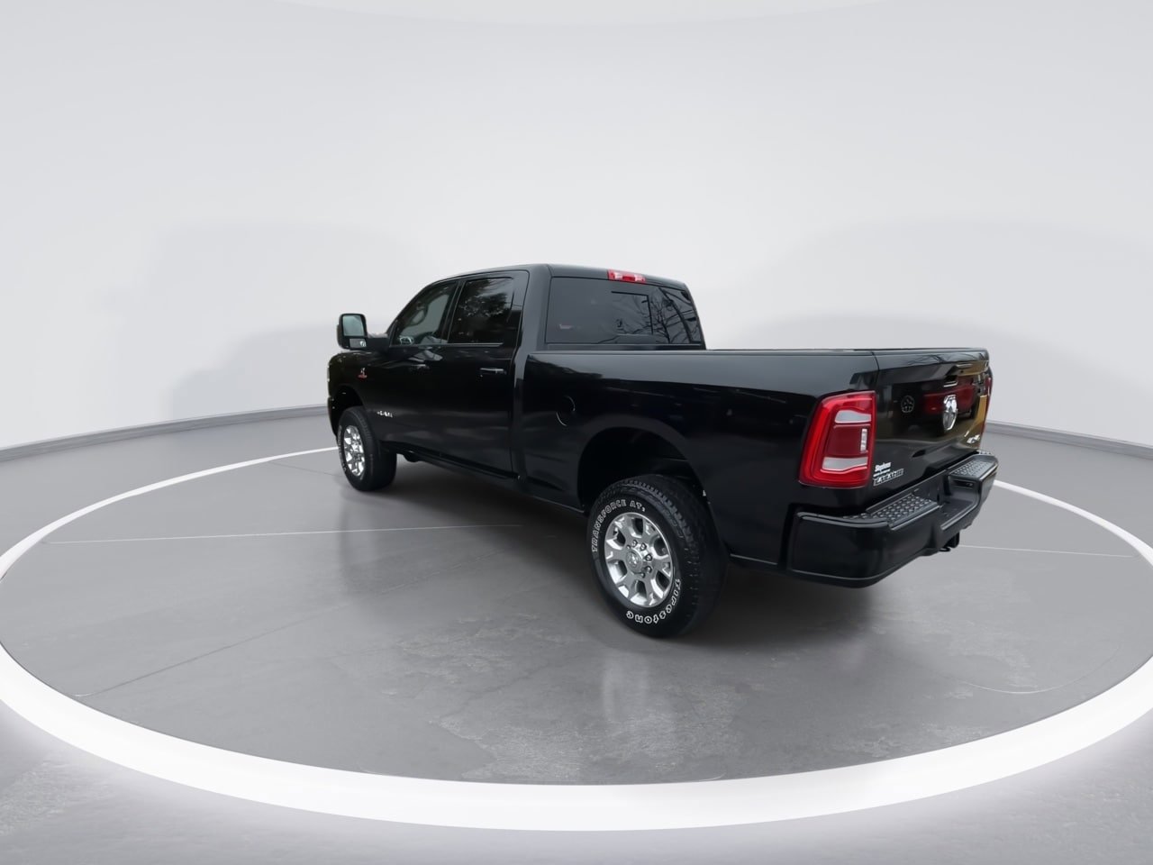 Used 2024 RAM 2500 Laramie w/ Safety Group AWD/4WD image 6