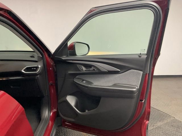 Certified 2022 Chevrolet TrailBlazer LT w/ Sun and Liftgate Package FWD image 26