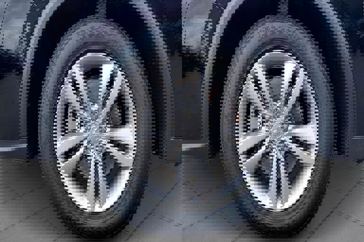 Used 2025 Acura MDX image 11