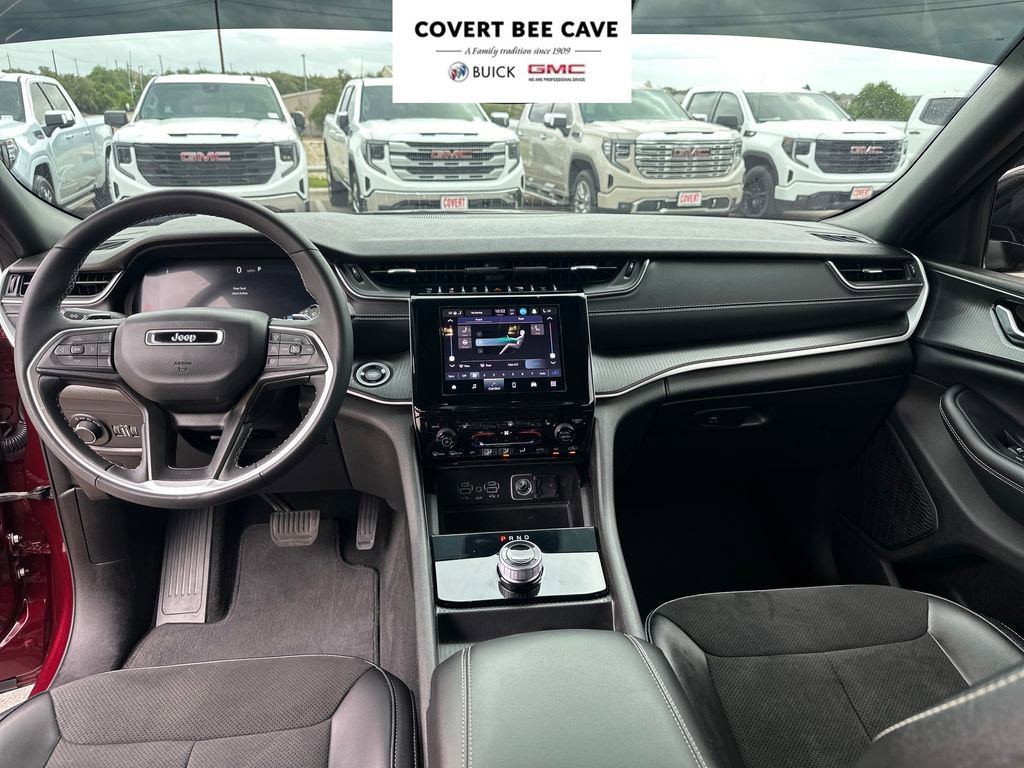 Used 2023 Jeep Grand Cherokee L Altitude image 13