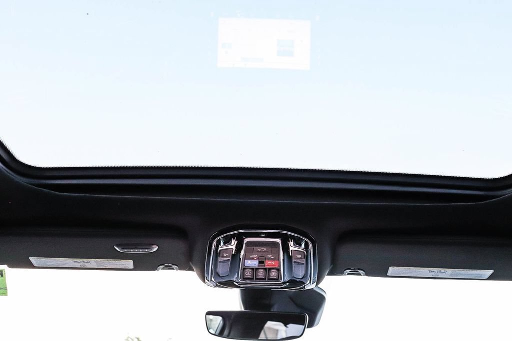 New 2026 Jeep Grand Wagoneer Summit AWD/4WD image 18