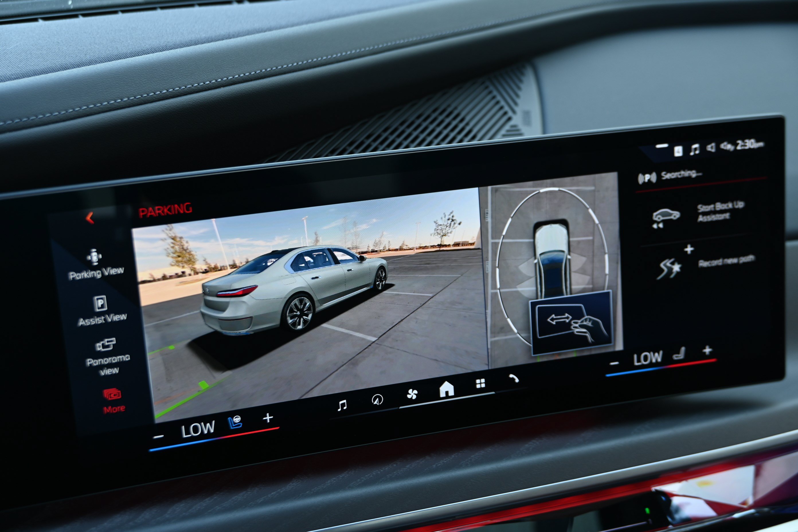 Certified 2023 BMW i7 xDrive60 w/ Executive Package 2 AWD/4WD image 32