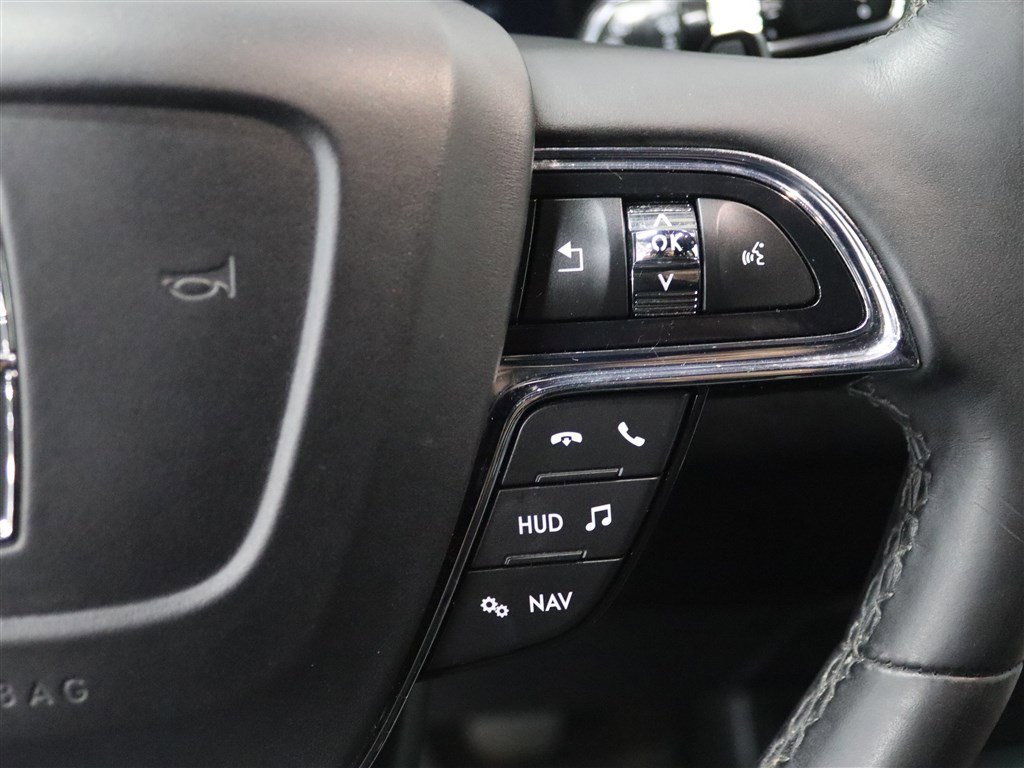 Used 2020 Lincoln Navigator Reserve w/ Luxury Package image 35