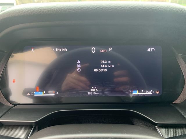 Used 2024 Jeep Grand Cherokee Altitude AWD/4WD image 19