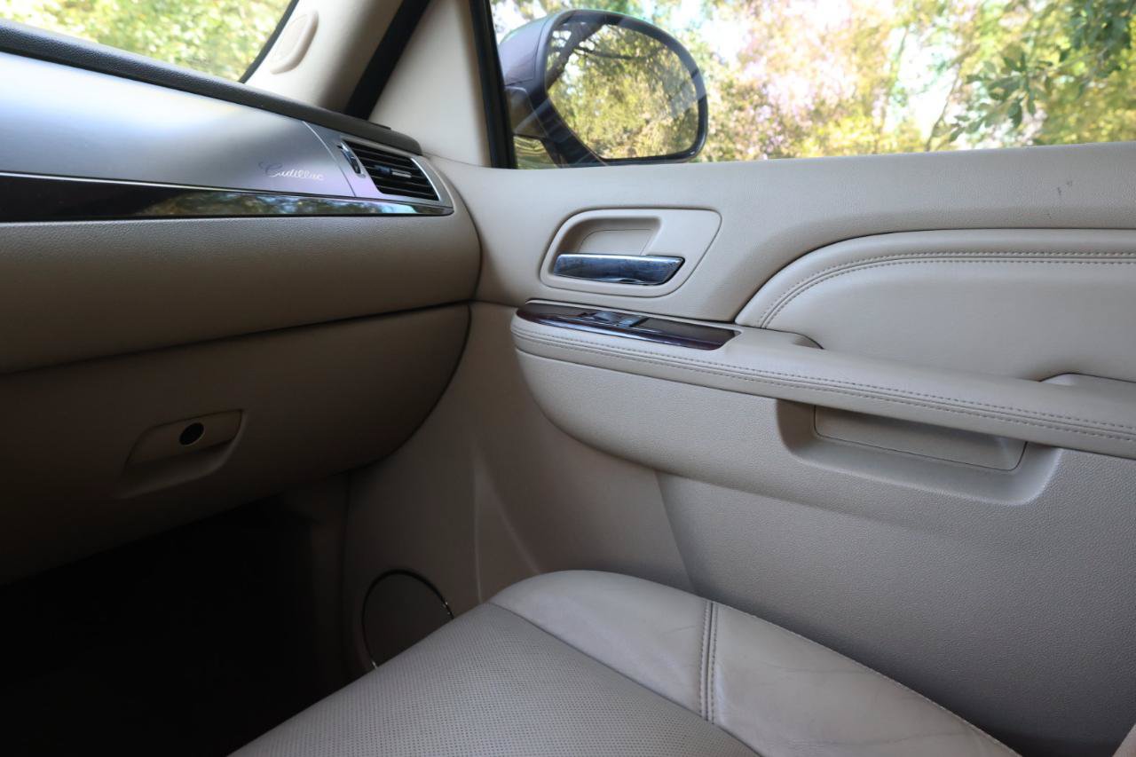 Used 2012 Cadillac Escalade ESV Premium AWD/4WD image 15