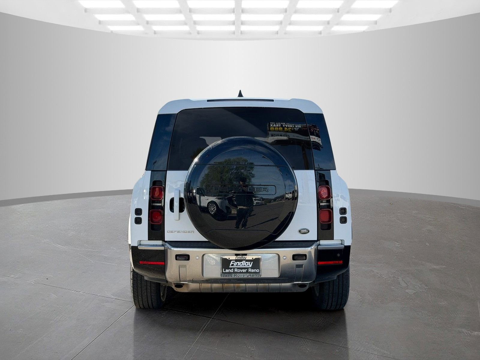 Used 2023 Land Rover Defender 130 S image 6