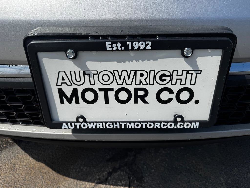 Used 2018 GMC Acadia SLT w/ LPO, Floor Liner Package AWD/4WD image 23