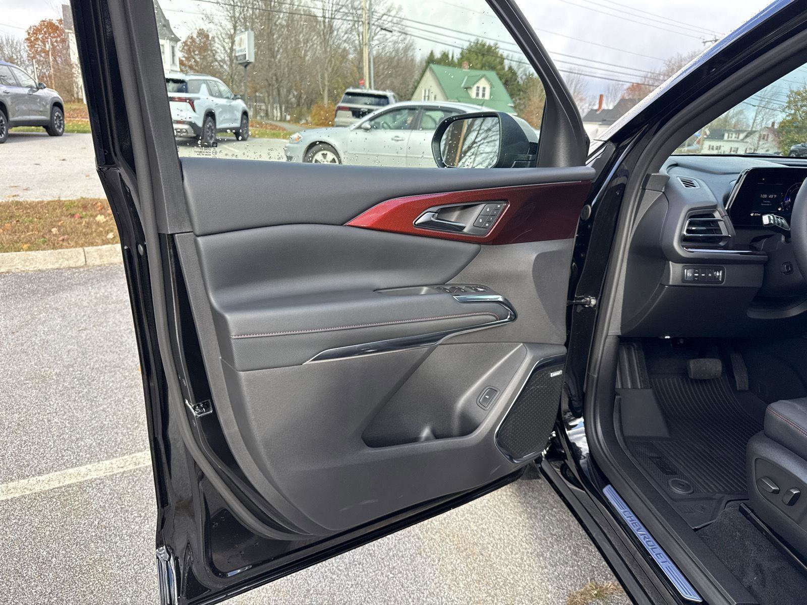 New 2026 Chevrolet Traverse RS w/ LPO, Floor Liner Package image 10