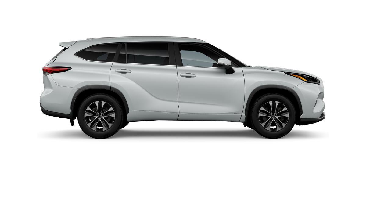 New 2026 Toyota Highlander XLE image 12