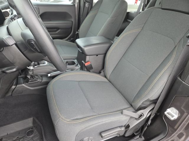 Used 2025 Jeep Wrangler Sport image 26