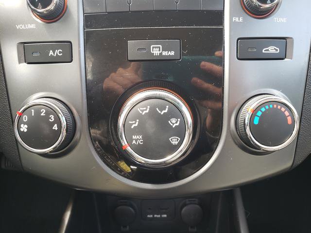 Used 2013 Kia Forte EX FWD image 20