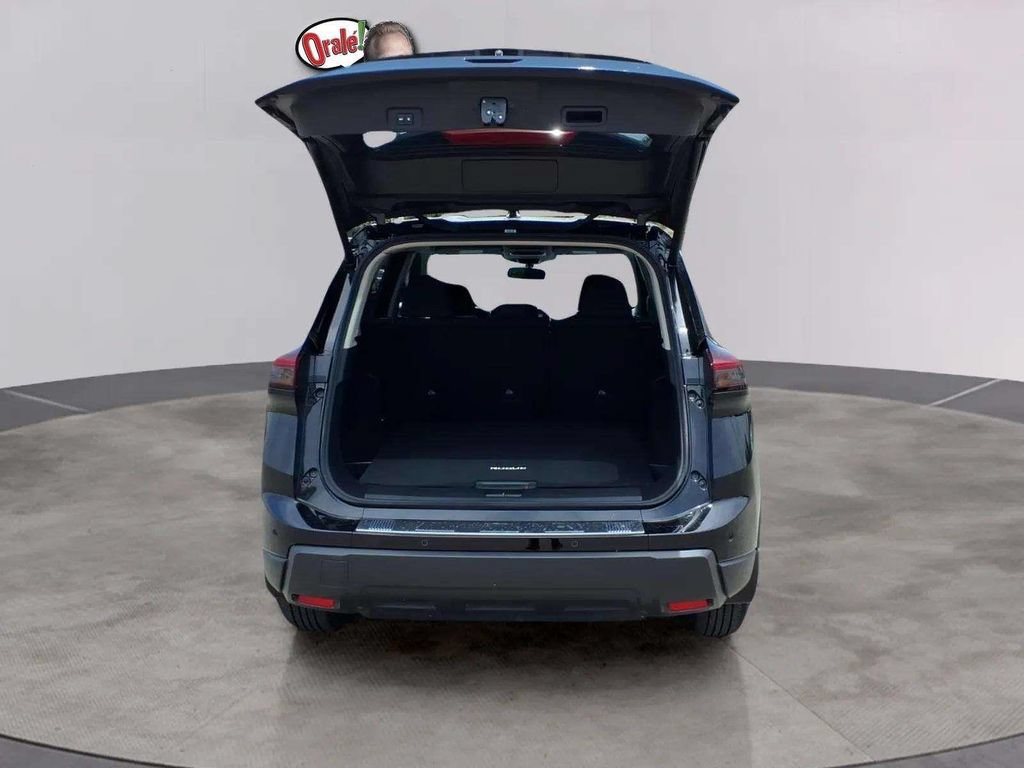 Used 2026 Nissan Rogue SV FWD image 18