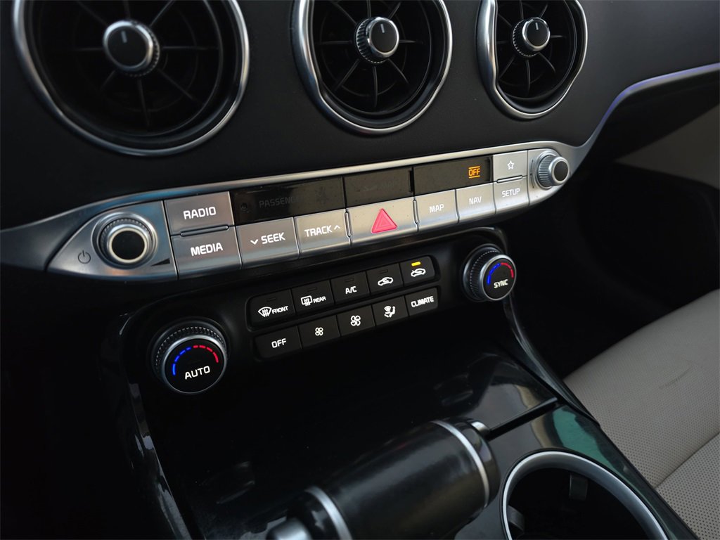 Used 2018 Kia Stinger Premium image 23