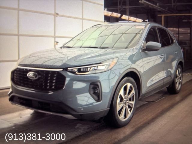 Used 2024 Ford Escape Platinum image 1