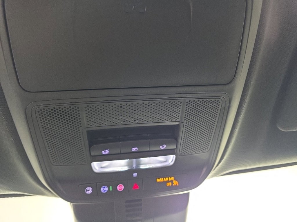 New 2026 Chevrolet Traverse LT w/ Sun and Wheel Package image 26