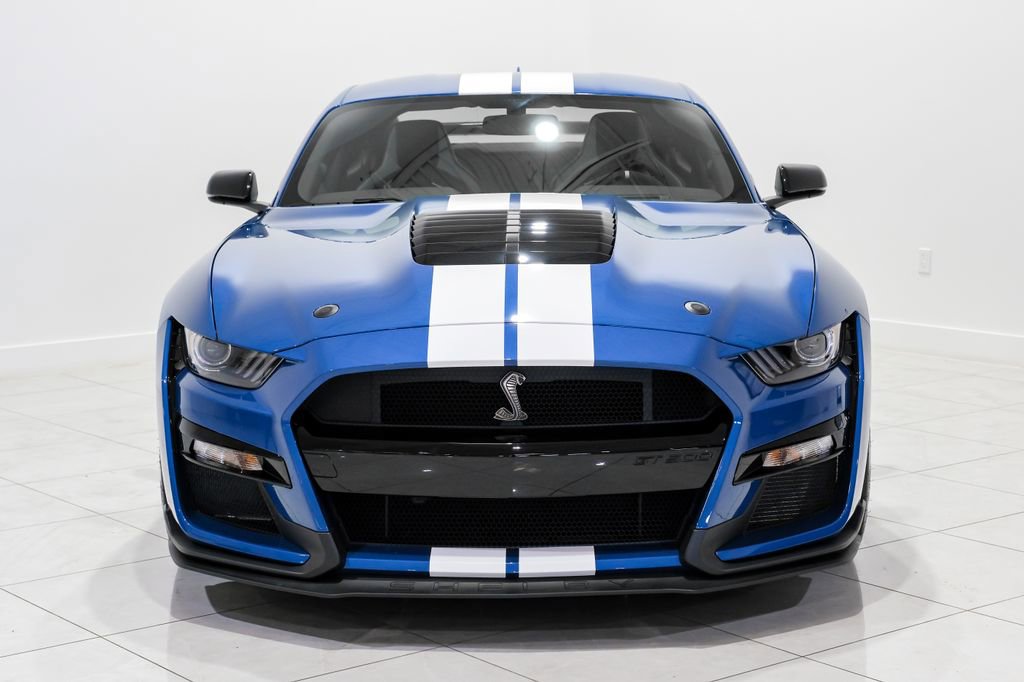 Used 2021 Ford Mustang Shelby GT500 w/ Carbon Fiber Track Pack RWD image 2