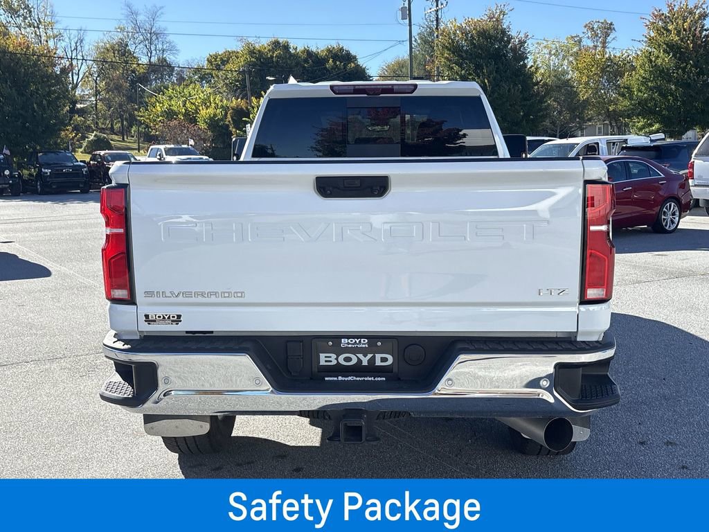 Certified 2024 Chevrolet Silverado 3500 LTZ w/ LTZ Premium Package image 9