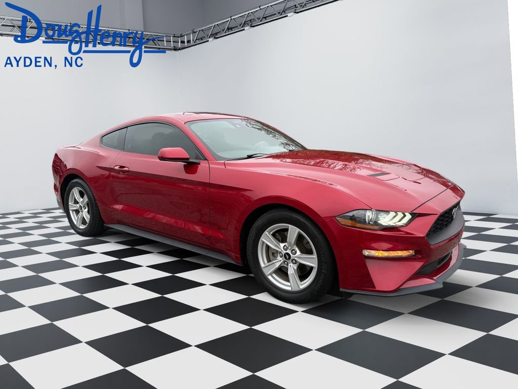 Used 2022 Ford Mustang EcoBoost image 7