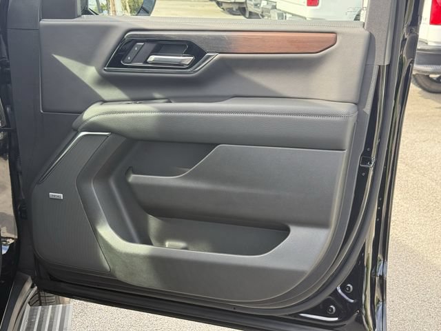 Used 2026 GMC Yukon Denali w/ Sun & Power Step Package AWD/4WD image 35