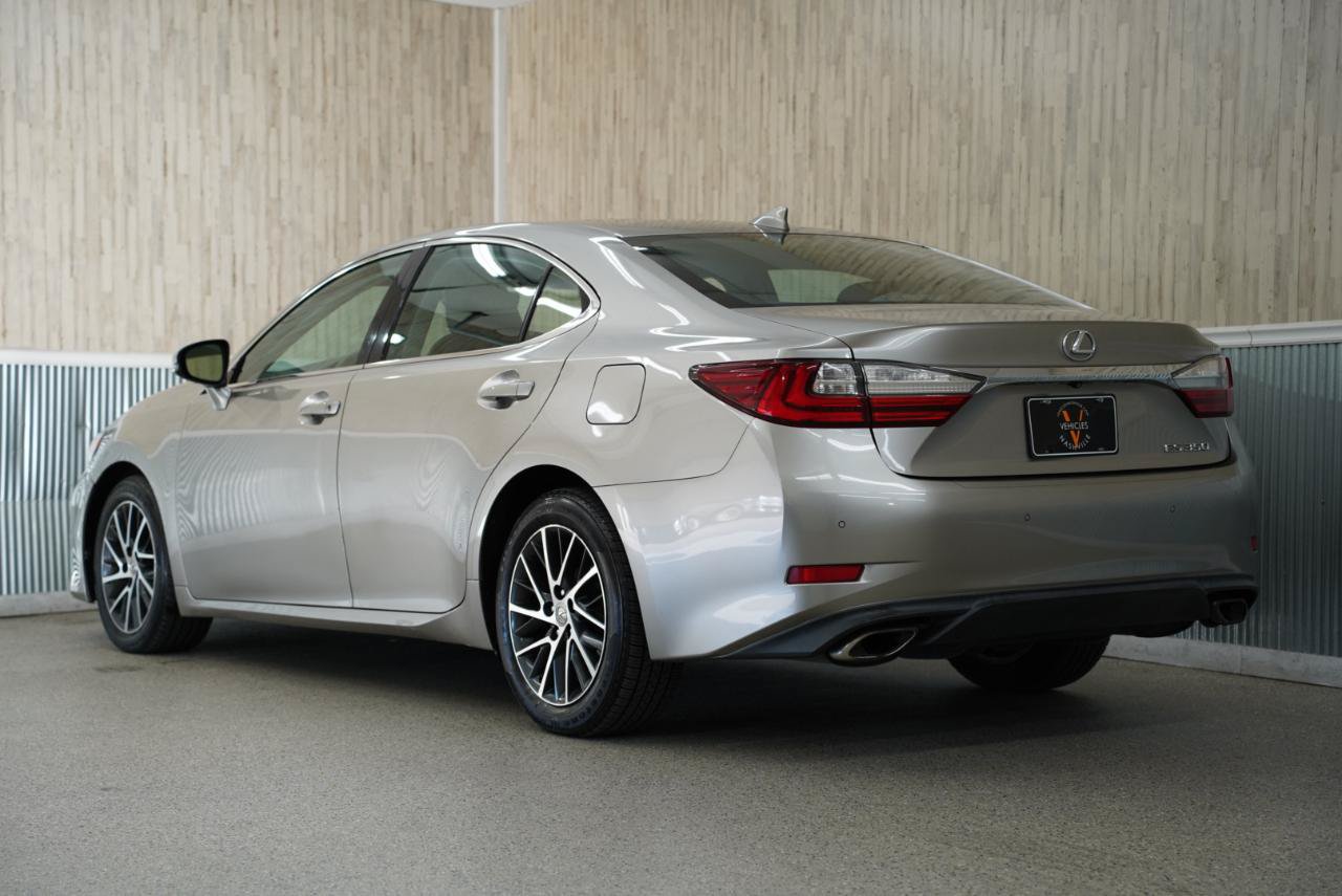 Used 2016 Lexus ES 350 FWD image 7