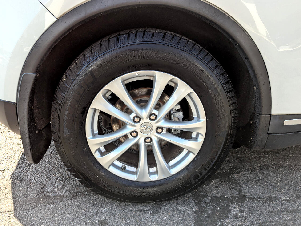 Used 2010 INFINITI FX35 AWD w/ Navigation Pkg image 47