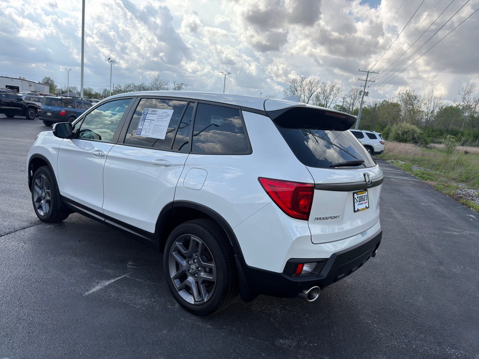 Used 2023 Honda Passport EX-L image 4