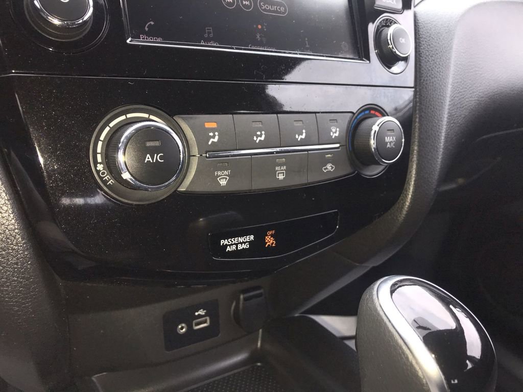 Used 2019 Nissan Rogue Sport S image 18